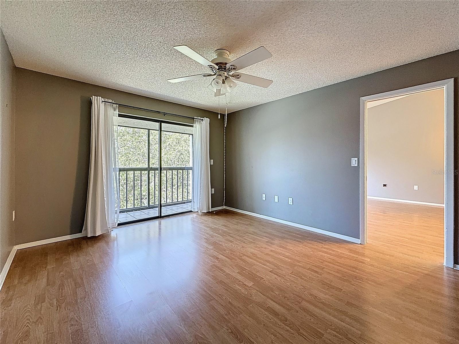 Image 29 of 77 For 2591 Countryside Boulevard 5308