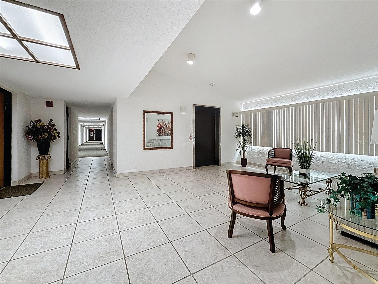 Image 8 of 77 For 2591 Countryside Boulevard 5308