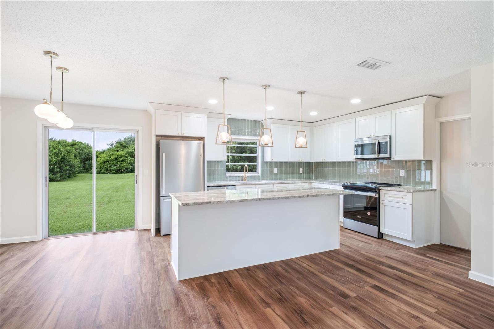 Image 8 of 24 For 4204 Carousel Road