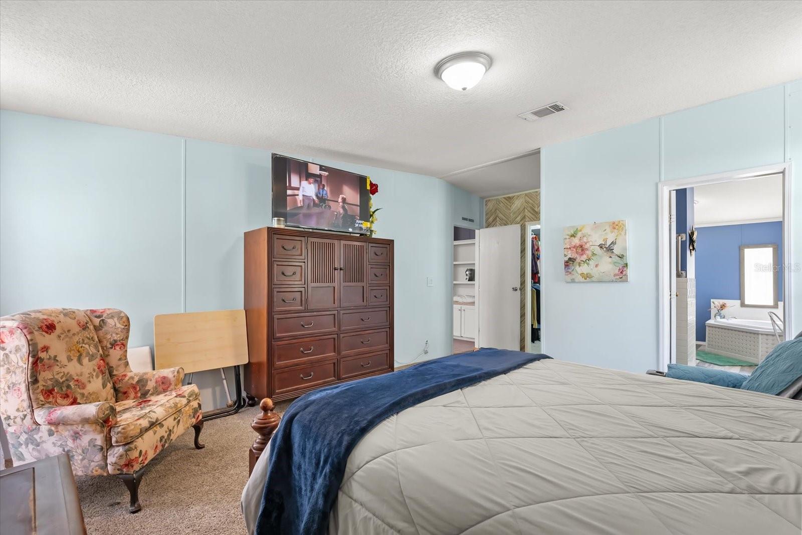 Image 19 of 33 For 25458 Antler Street