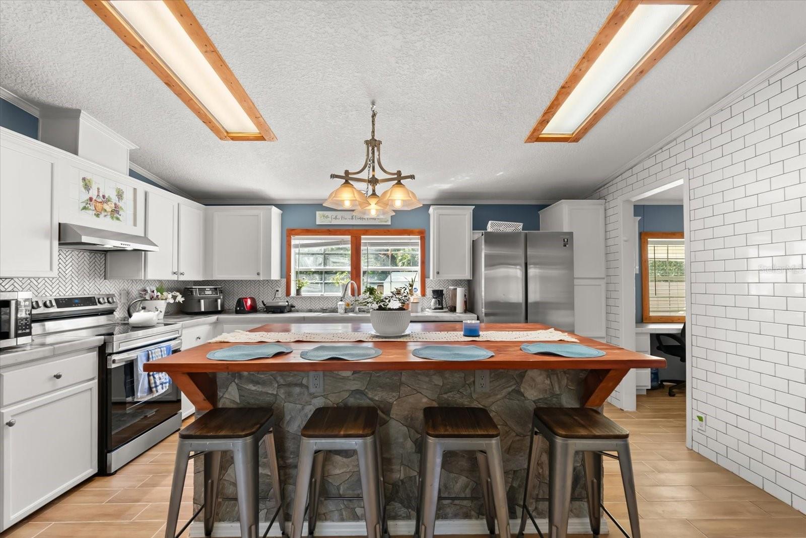 Image 7 of 33 For 25458 Antler Street