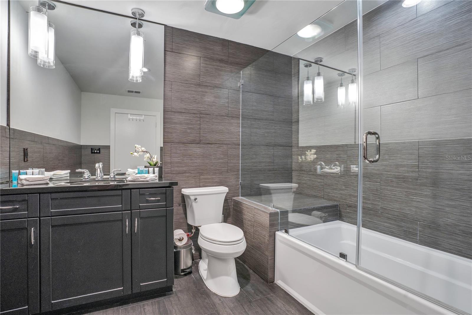 Image 34 of 46 For 525 Jackson Street 702