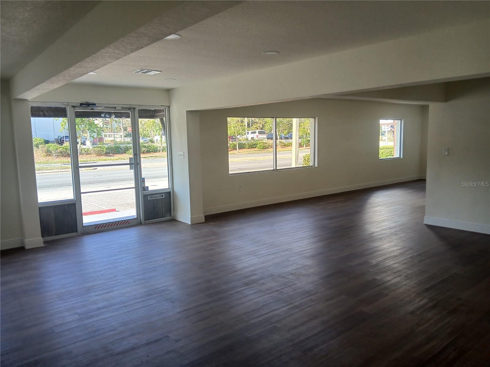 Image 2 of 8 For 3465 Edgewater Drive