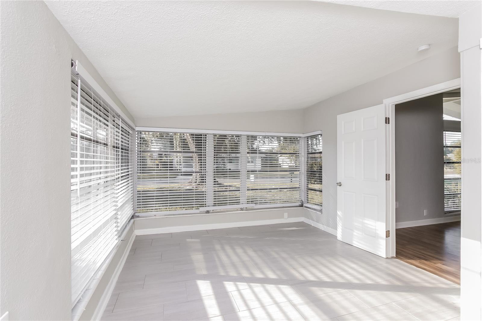 Image 10 of 16 For 3535 24th Parkway