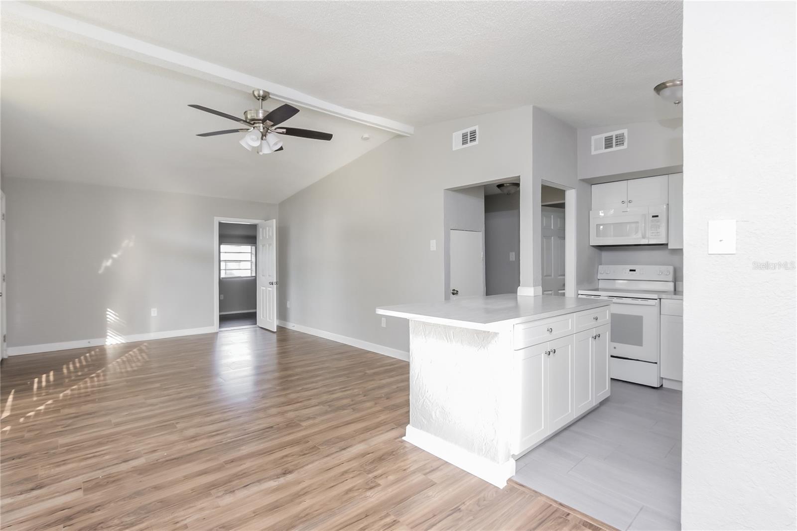 Image 4 of 16 For 3535 24th Parkway