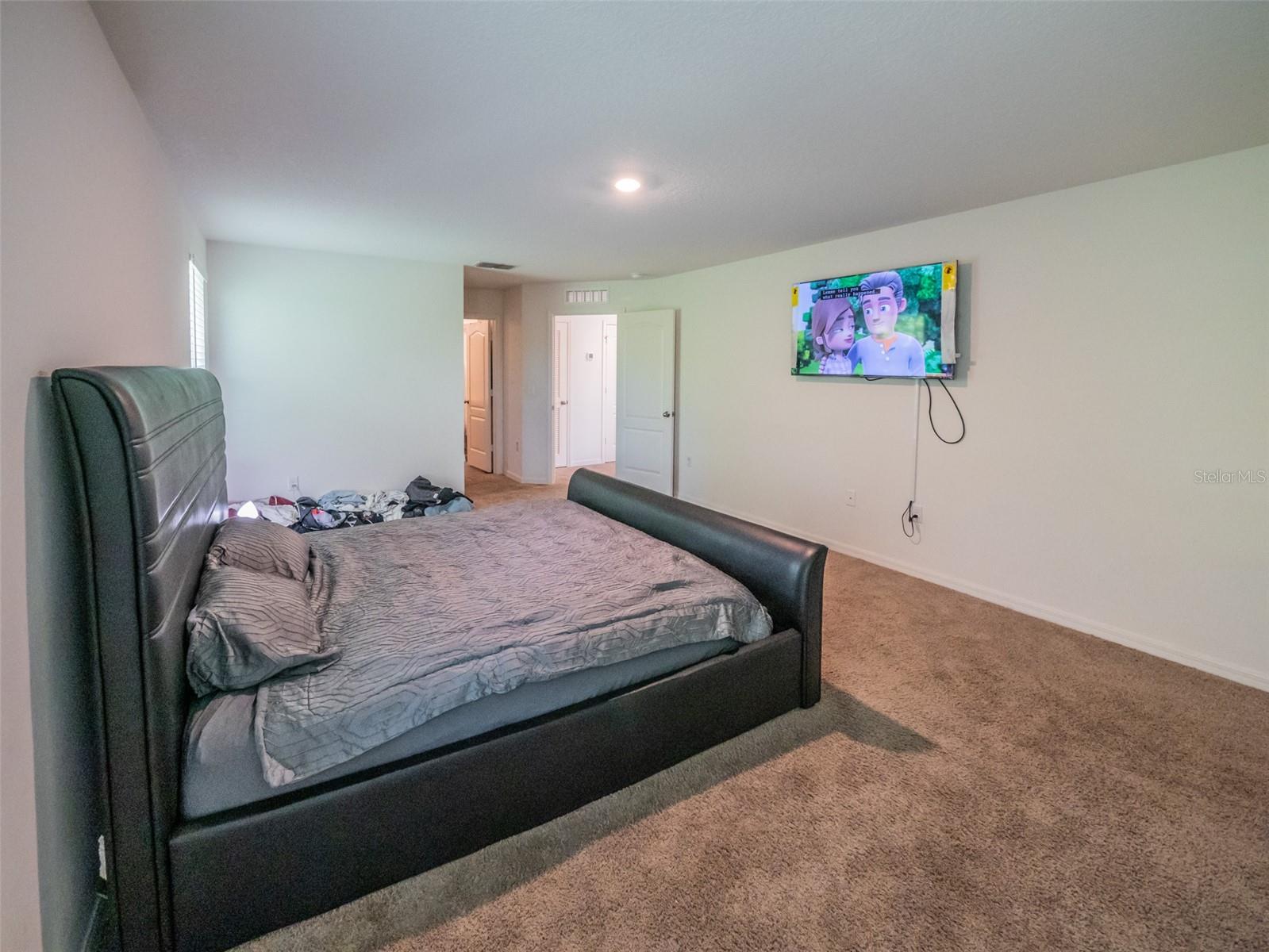 Image 15 of 25 For 938 Mansfield Road