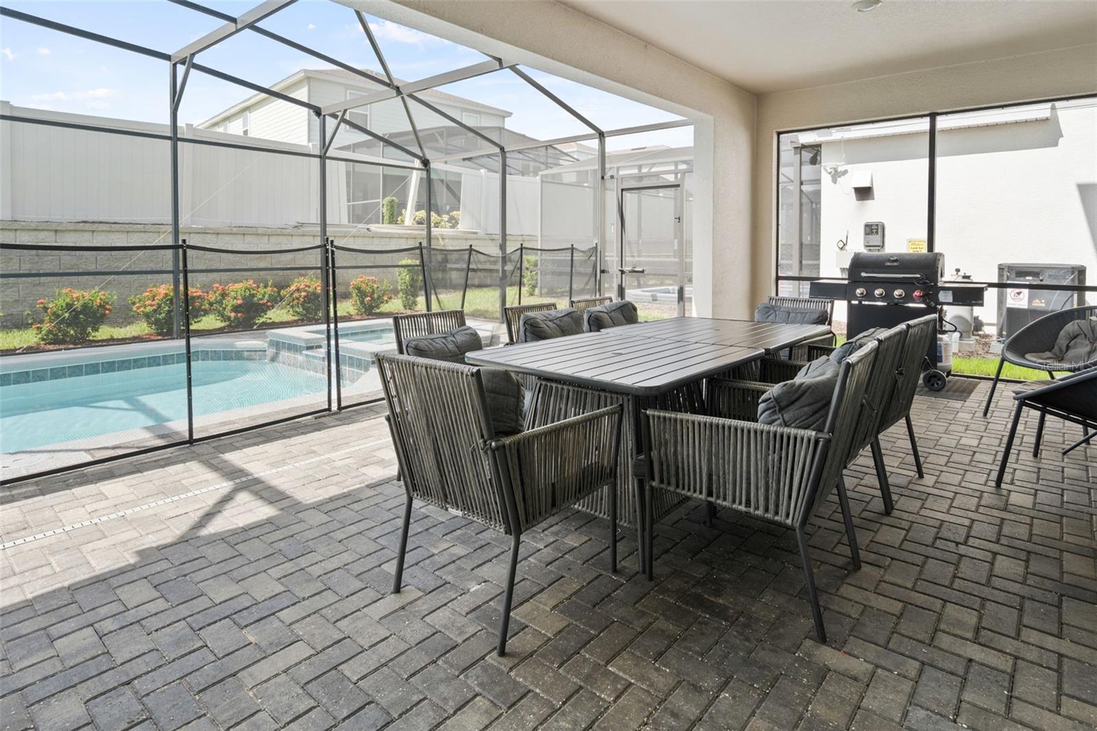 Image 39 of 54 For 2070 Lelani Circle