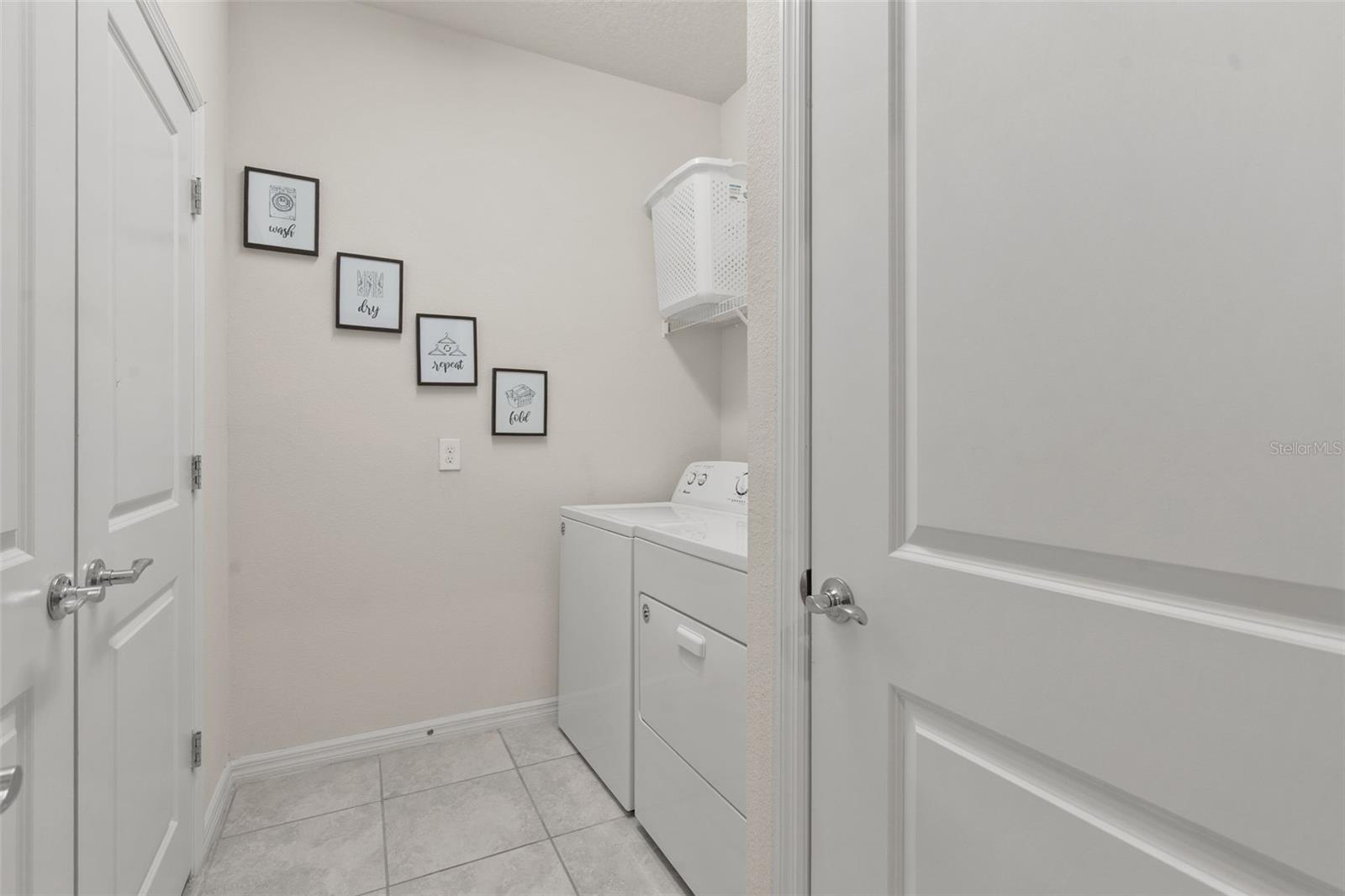 Image 47 of 54 For 2070 Lelani Circle