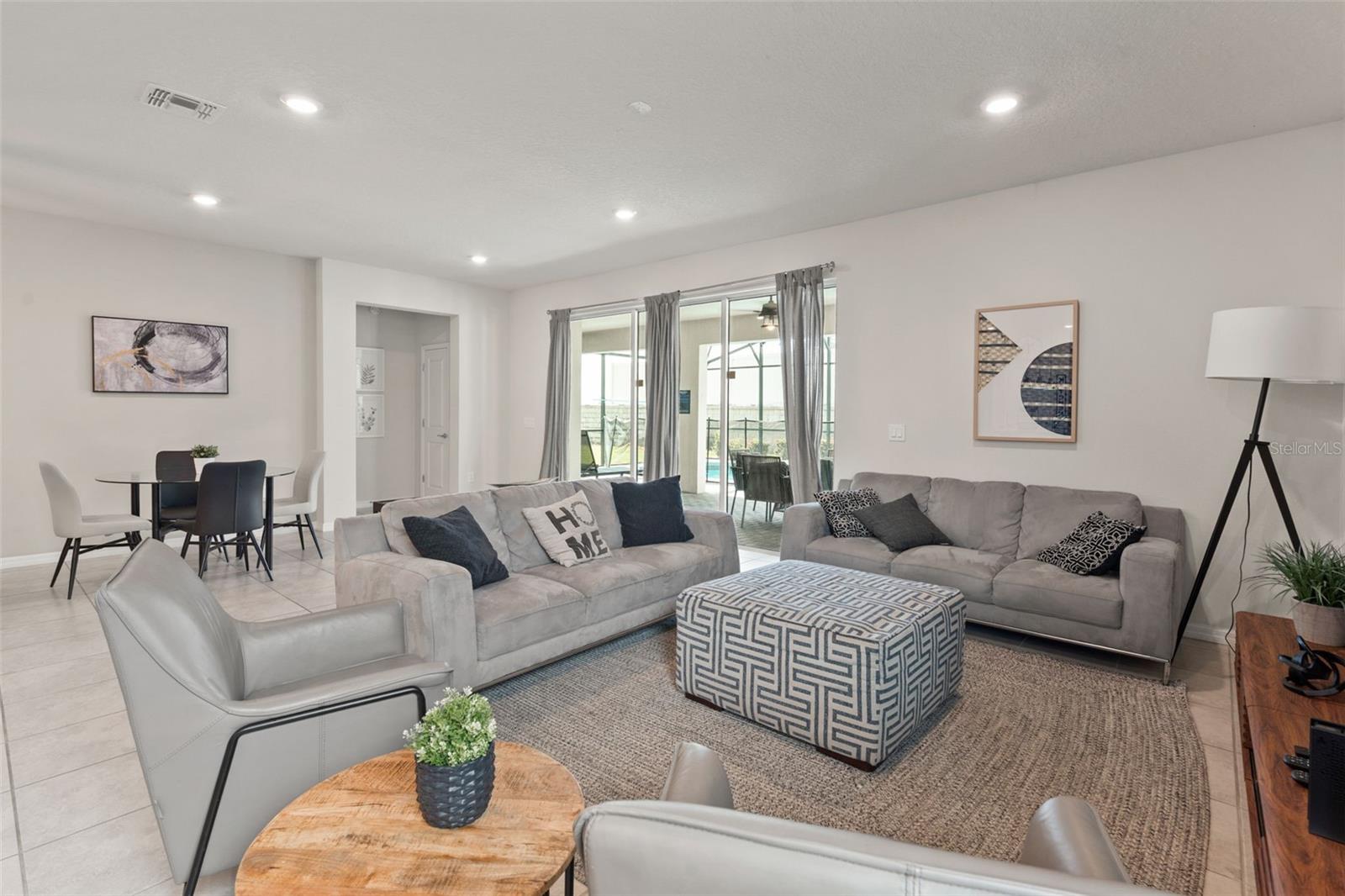Image 5 of 54 For 2070 Lelani Circle