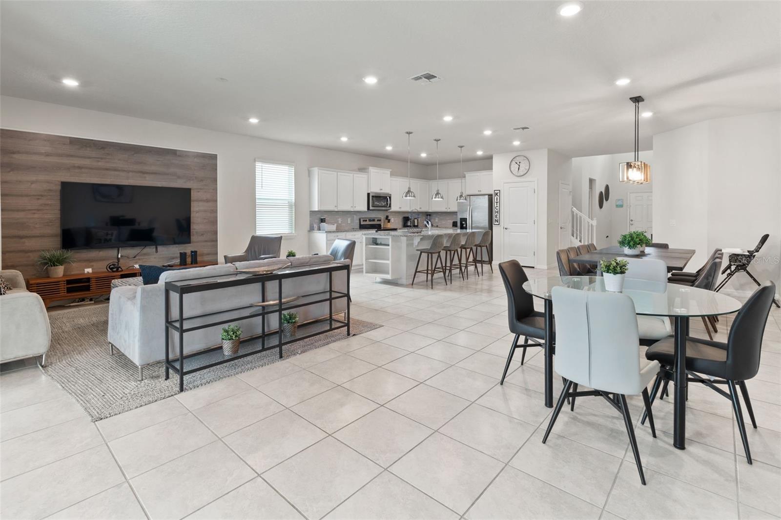 Image 7 of 54 For 2070 Lelani Circle