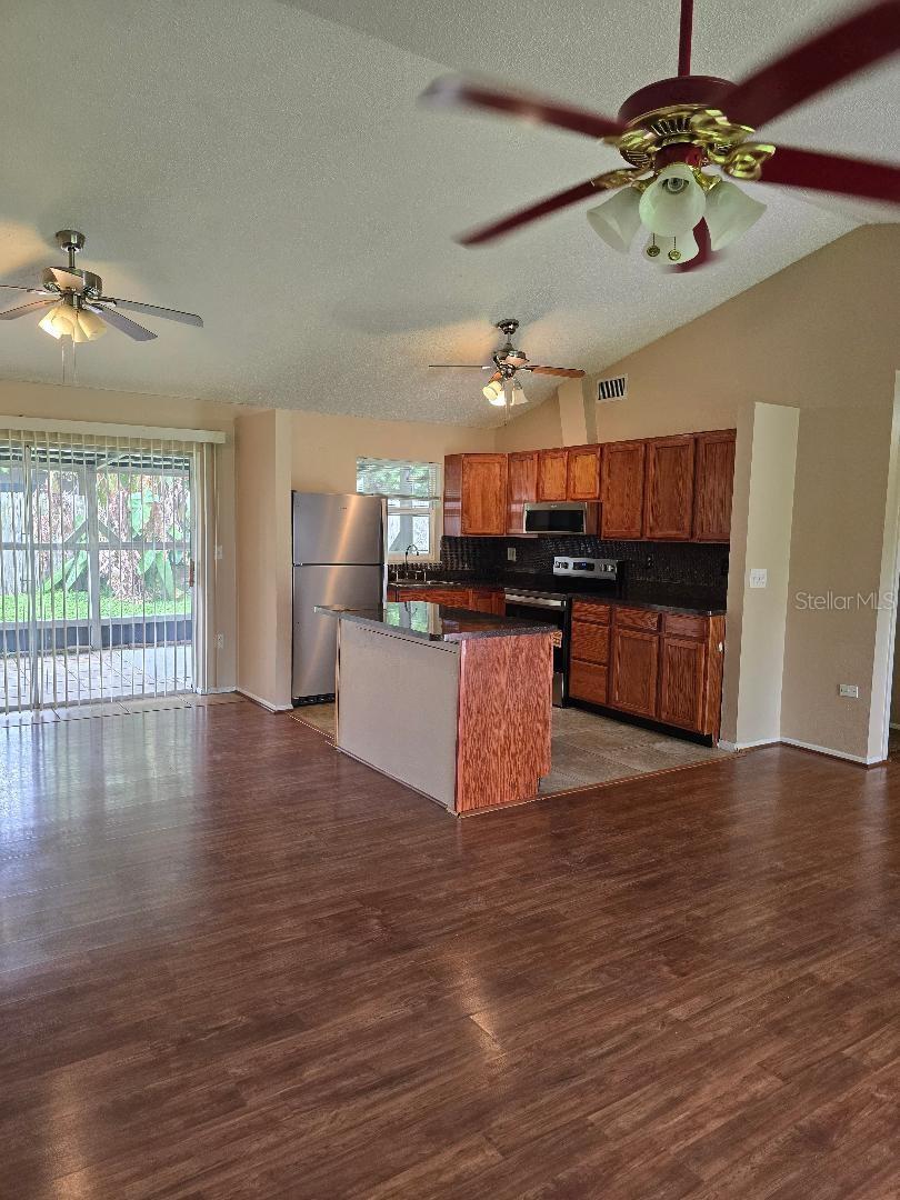 Image 3 of 23 For 7756 Ivory Terrace