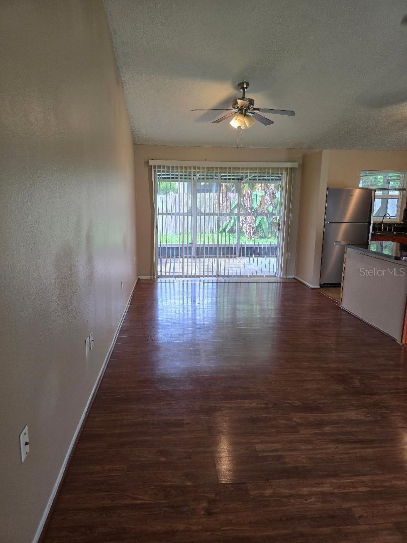 Image 5 of 23 For 7756 Ivory Terrace