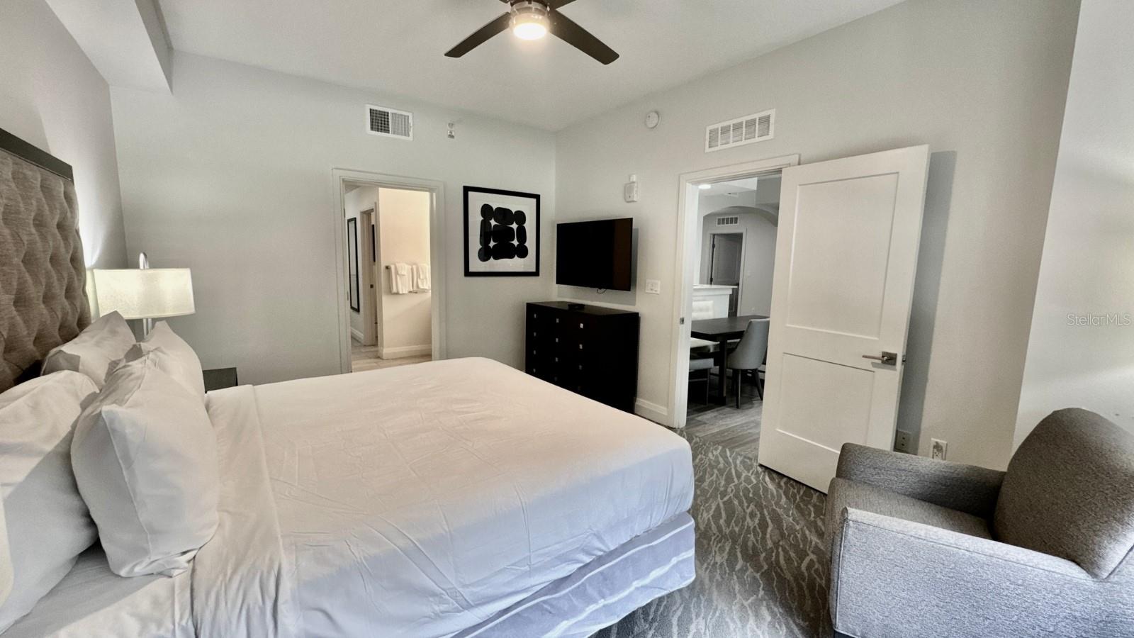 Image 4 of 18 For 14501 Grove Resort Avenue 3202