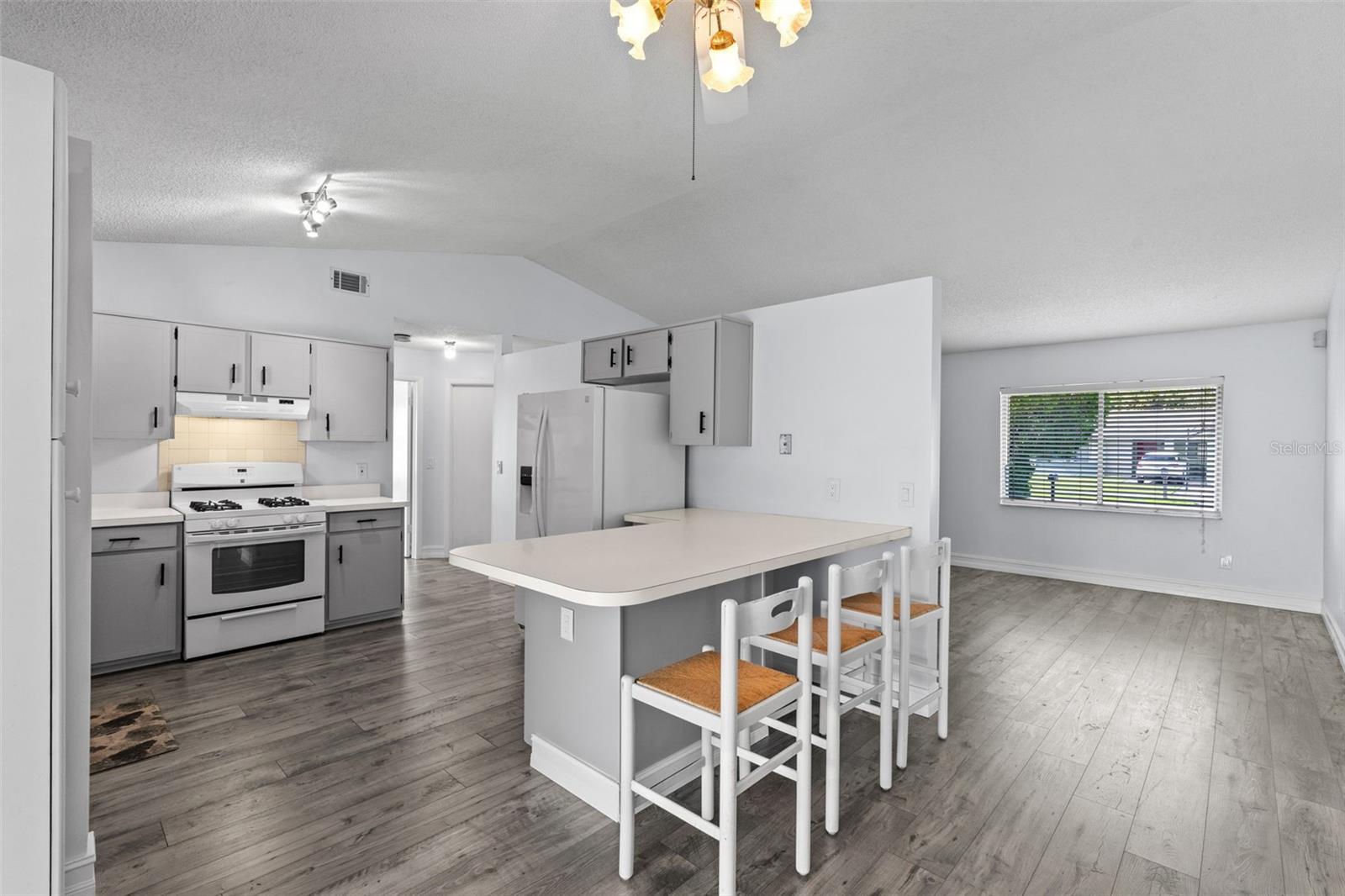 Image 11 of 20 For 2317 Woodleaf Court