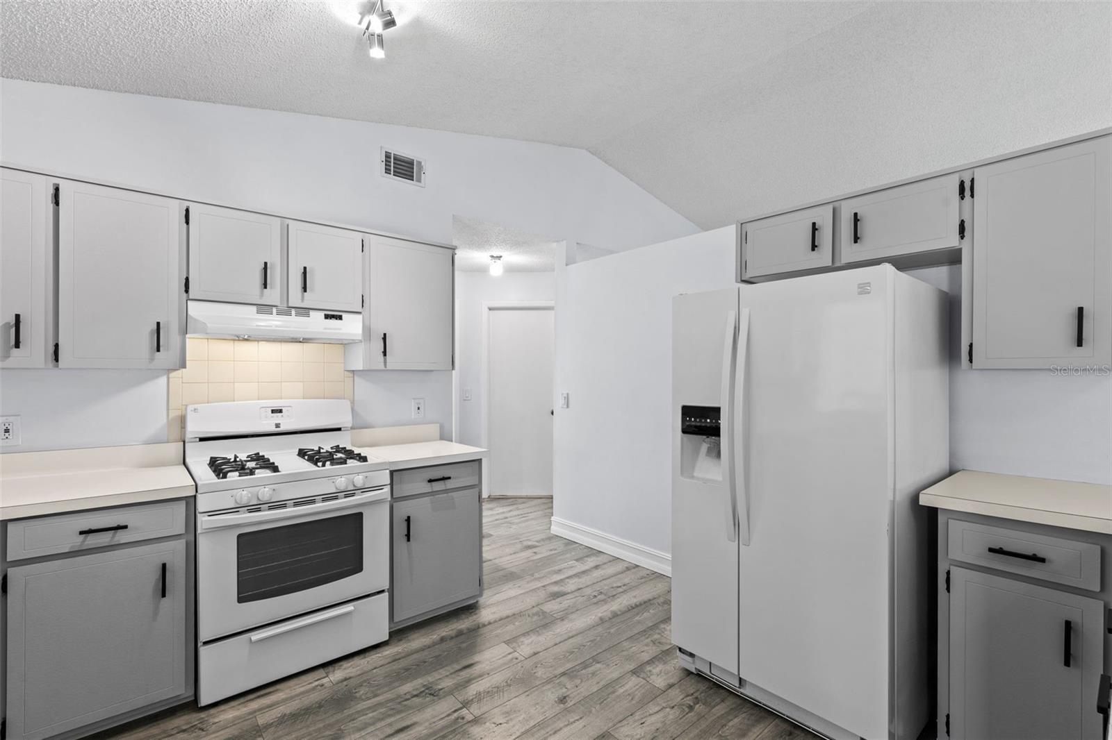 Image 13 of 20 For 2317 Woodleaf Court