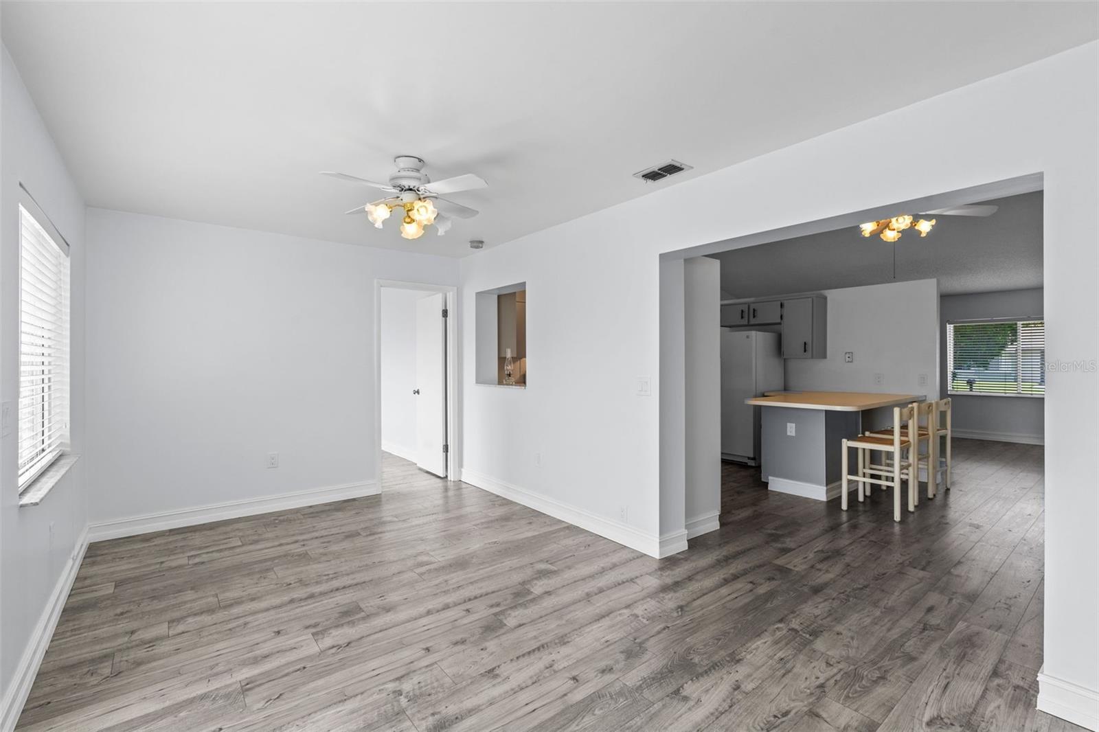 Image 5 of 20 For 2317 Woodleaf Court