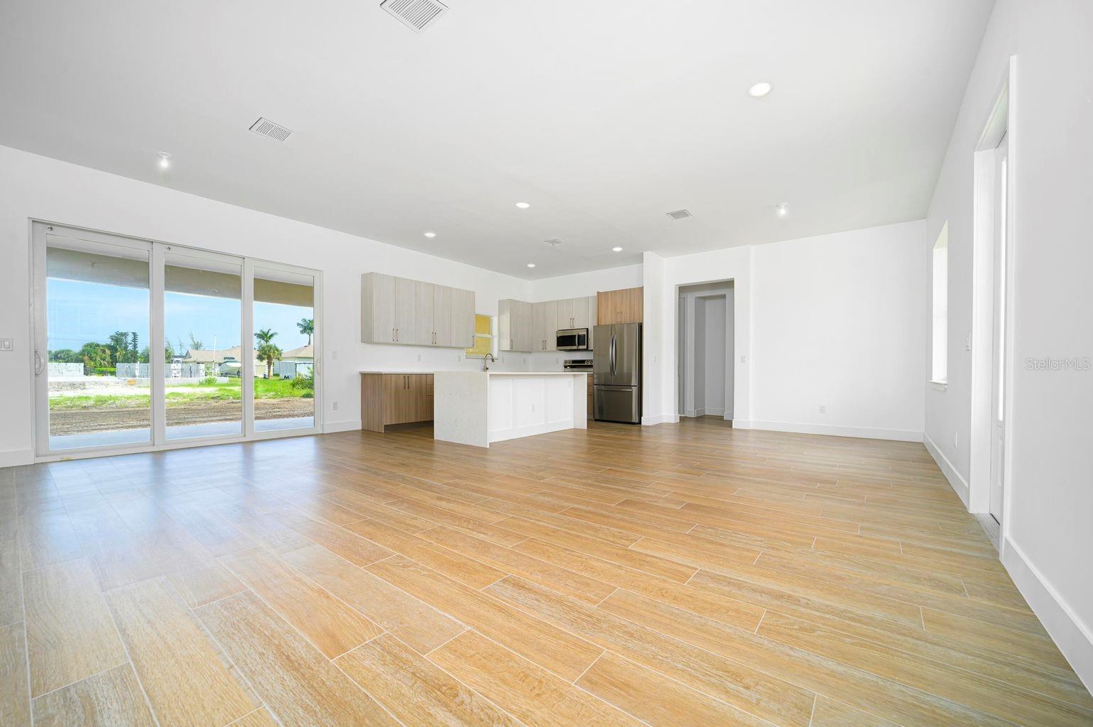 Image 12 of 35 For 15245 Brainbridge Circle