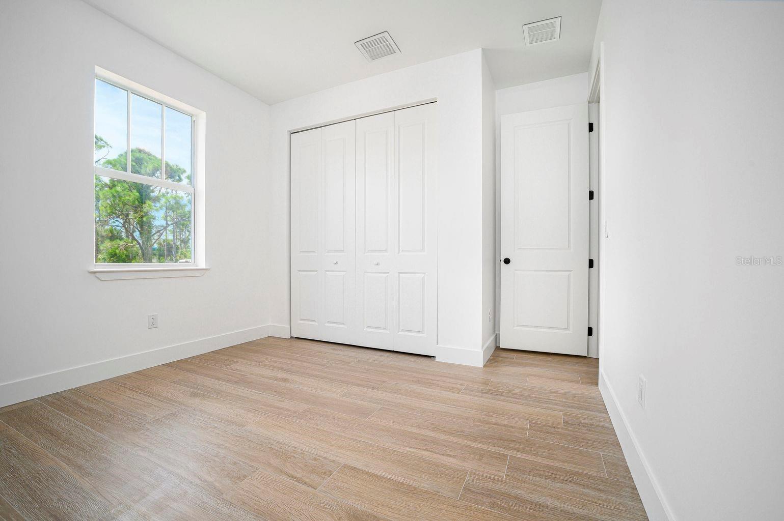 Image 16 of 35 For 15245 Brainbridge Circle