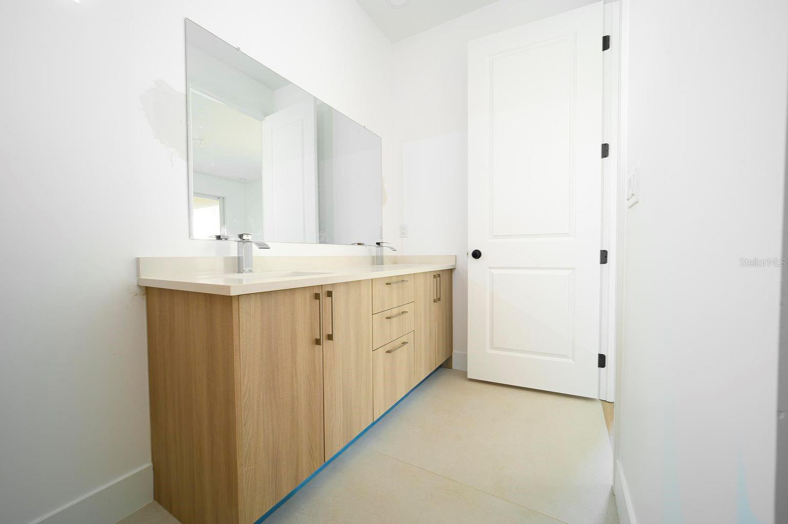 Image 39 of 48 For 15245 Brainbridge Circle