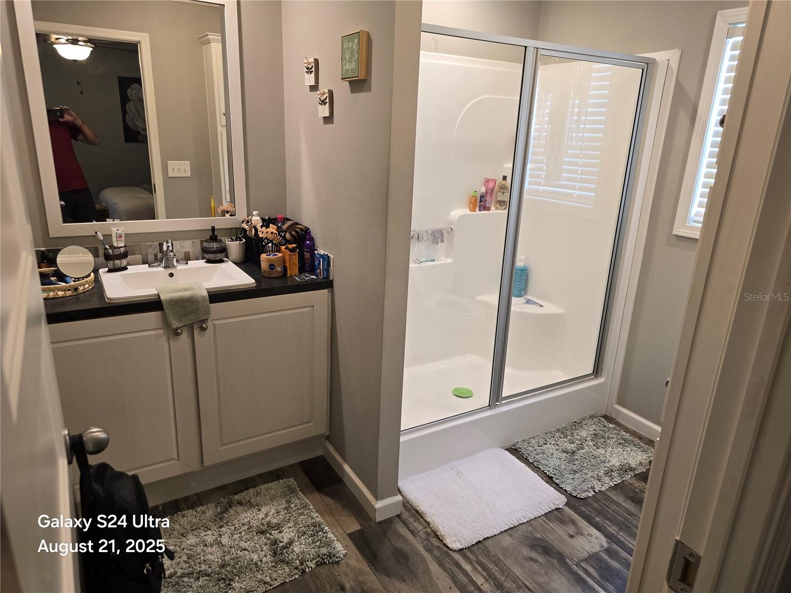 Image 15 of 21 For 2886 Canyon Drive 584