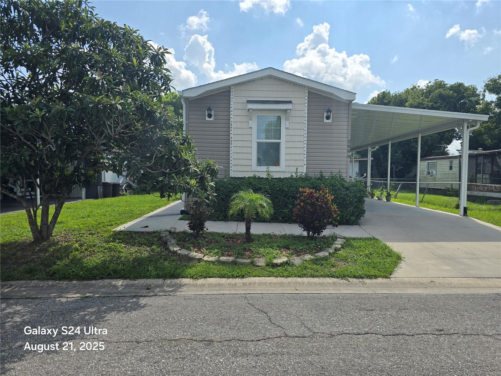 Image 3 of 21 For 2886 Canyon Drive 584