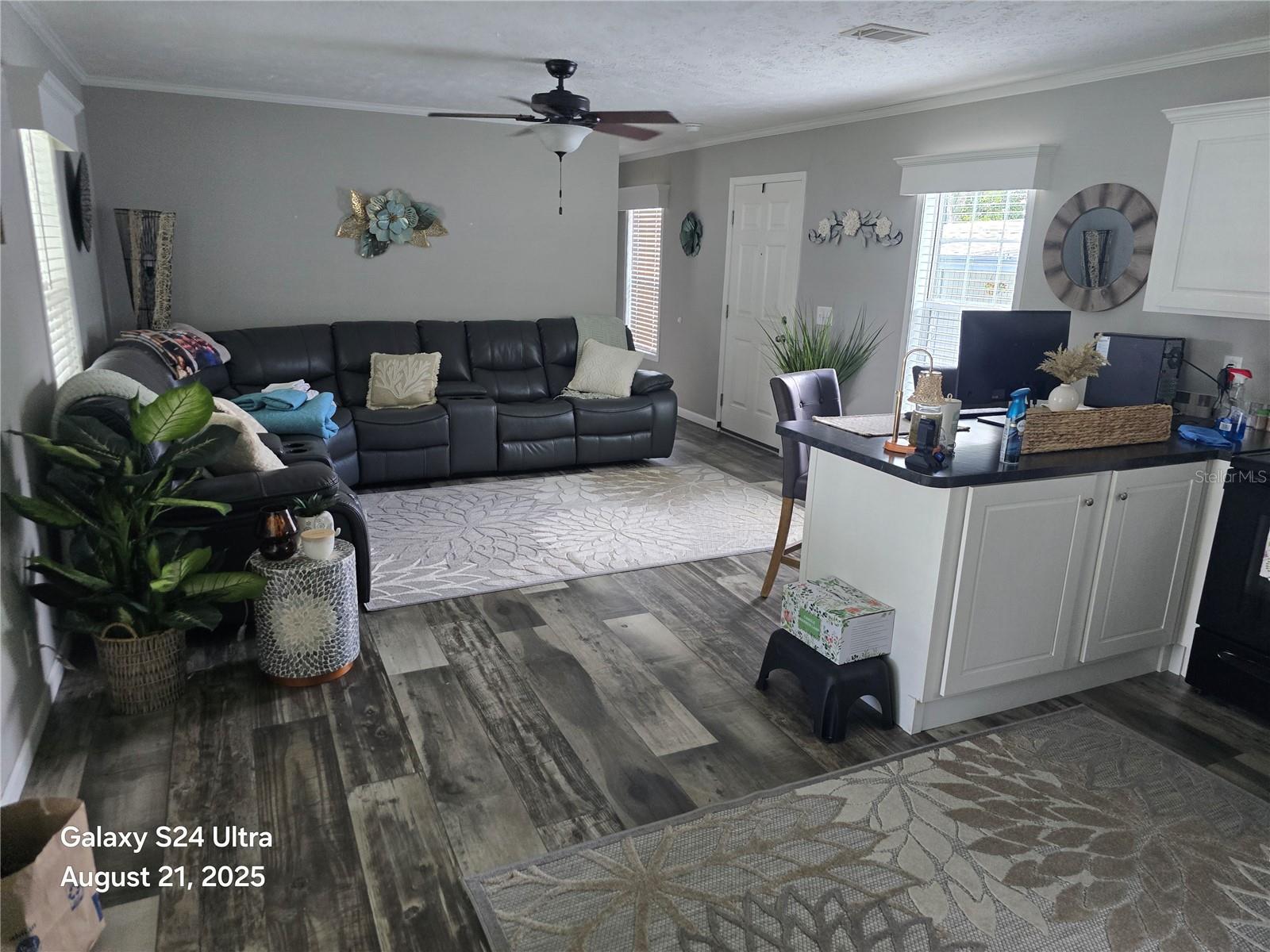 Image 5 of 21 For 2886 Canyon Drive 584
