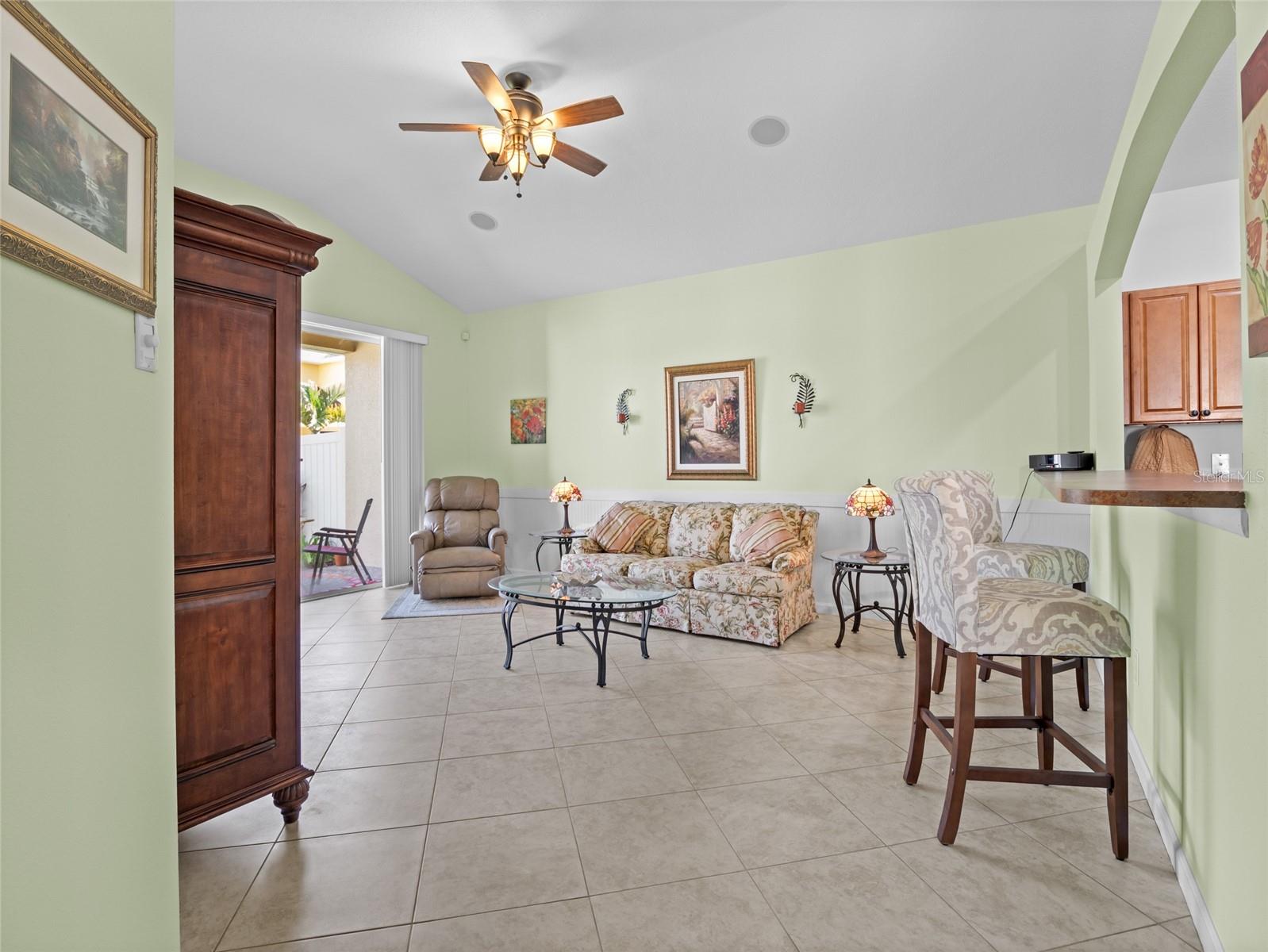 Image 17 of 46 For 3271 Arden Circle