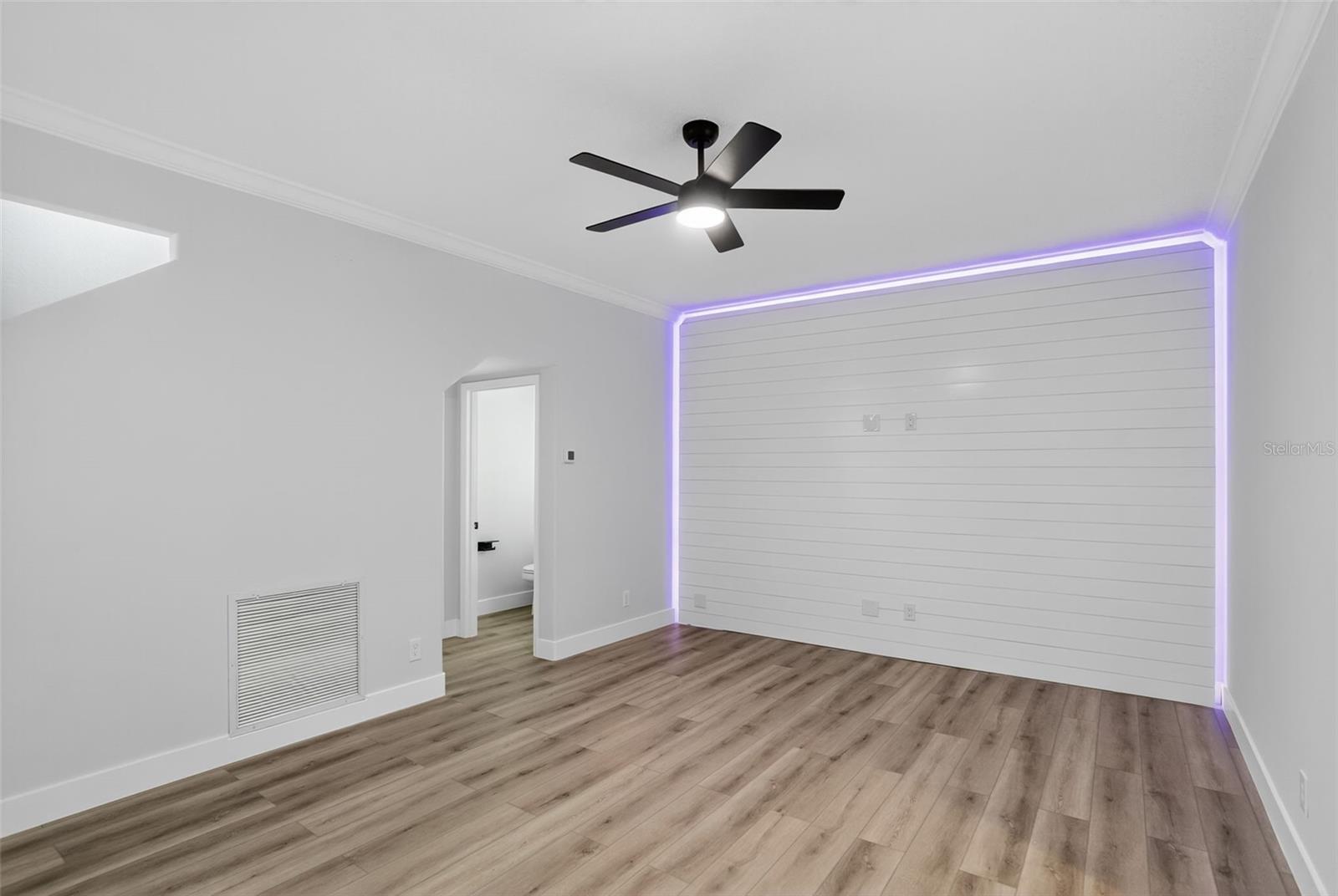 Image 15 of 40 For 4605 Riverton Drive