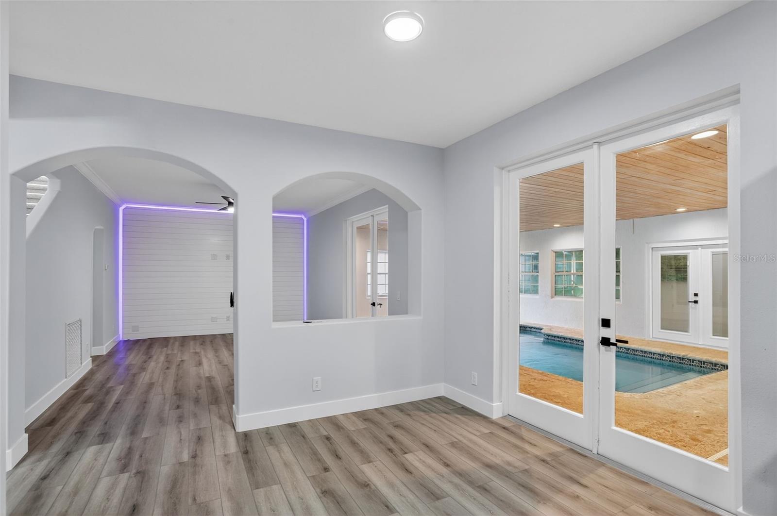 Image 9 of 40 For 4605 Riverton Drive