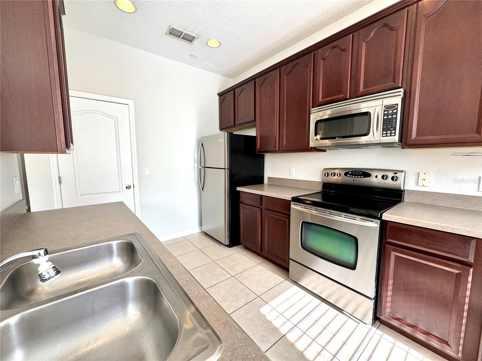 Image 9 of 29 For 13221 Silver Strand Falls Drive