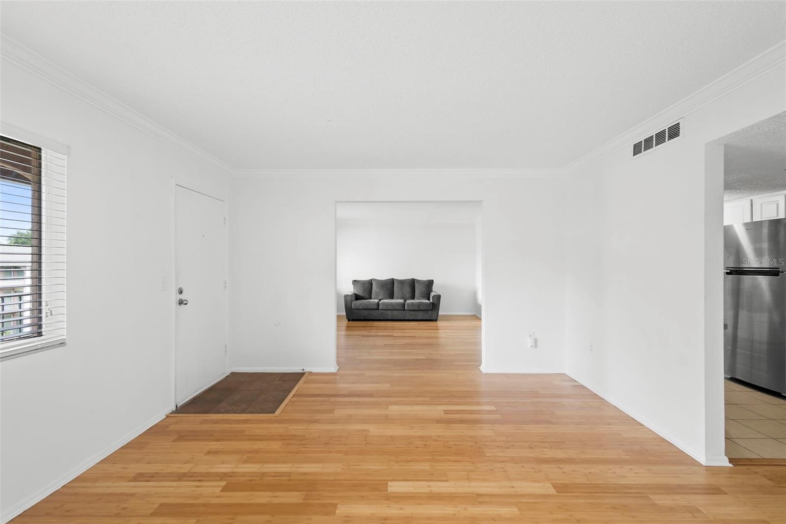 Image 4 of 30 For 123 Blue Point Way 320