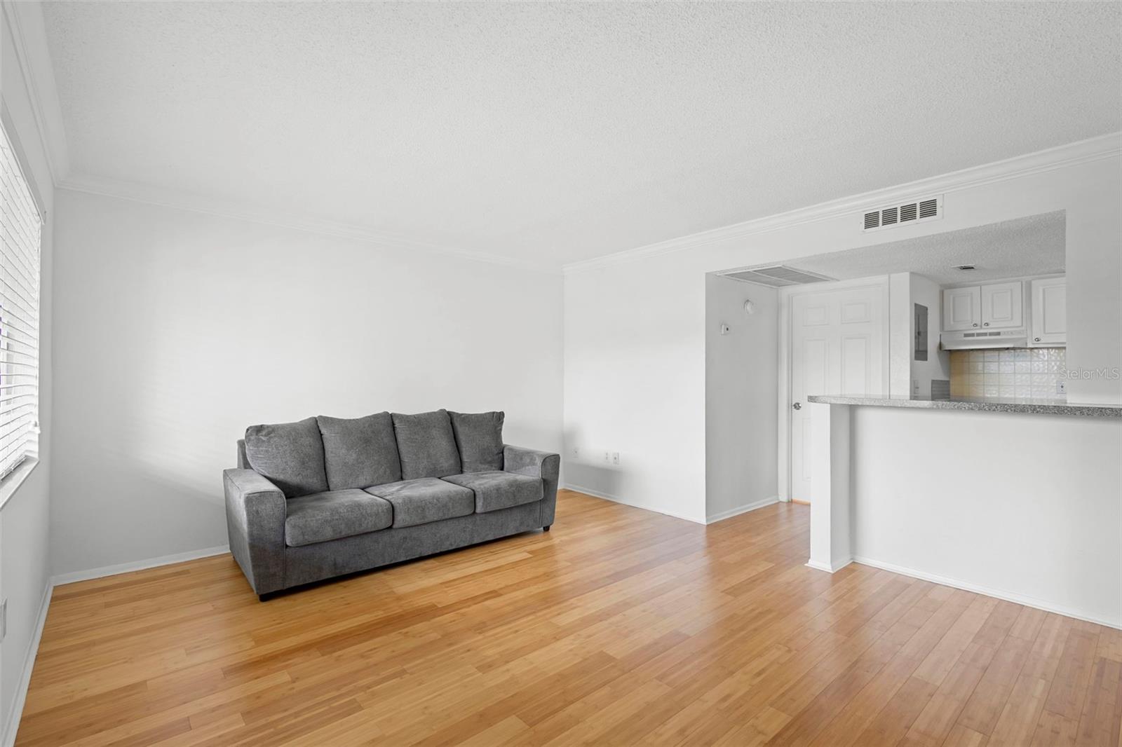 Image 6 of 30 For 123 Blue Point Way 320