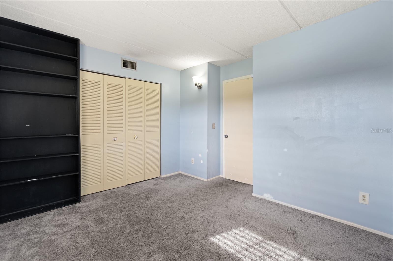 Image 15 of 17 For 1100 Caroline Street 121