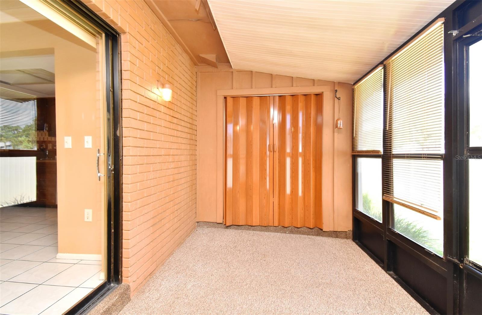 Image 14 of 37 For 6013 Village Circle 6013