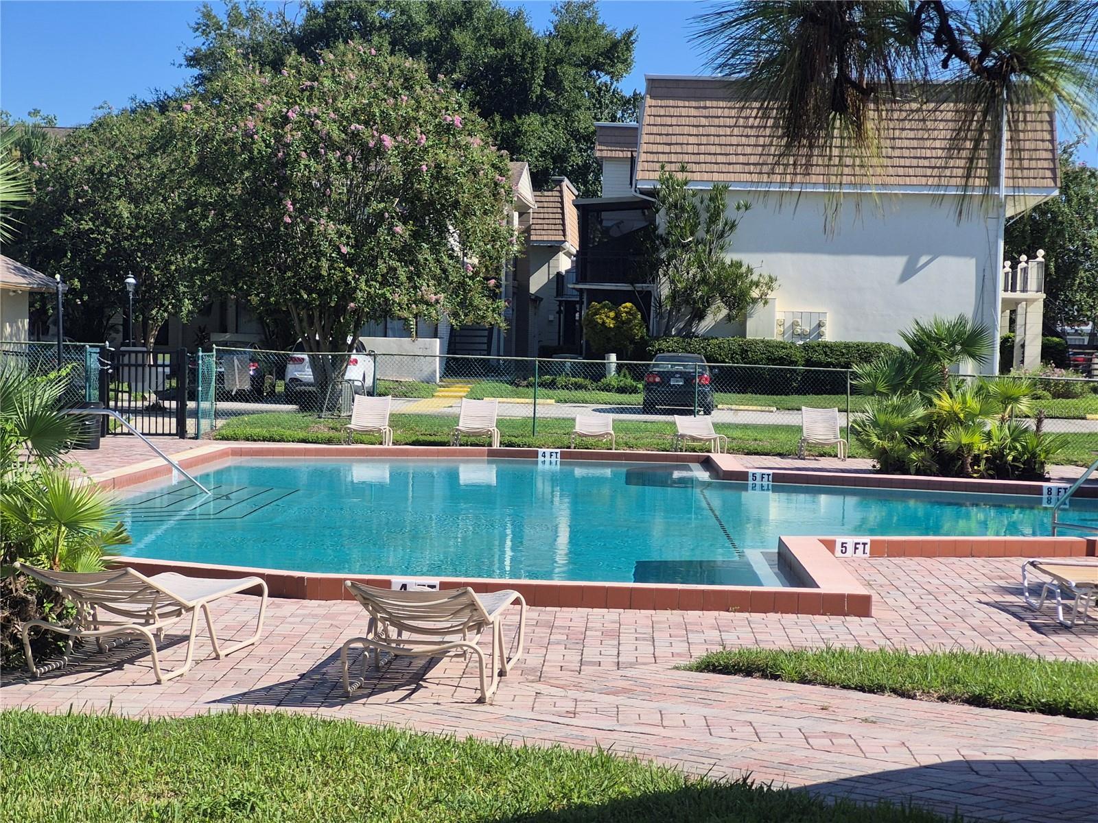 Image 6 of 37 For 6013 Village Circle 6013
