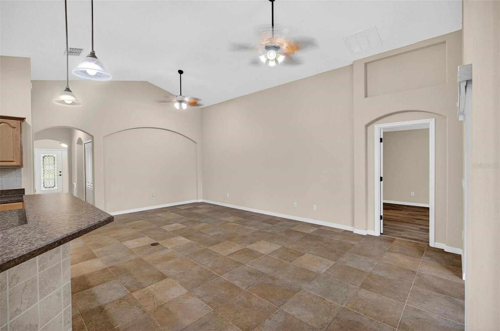 Image 13 of 62 For 140 Gladesdown Court