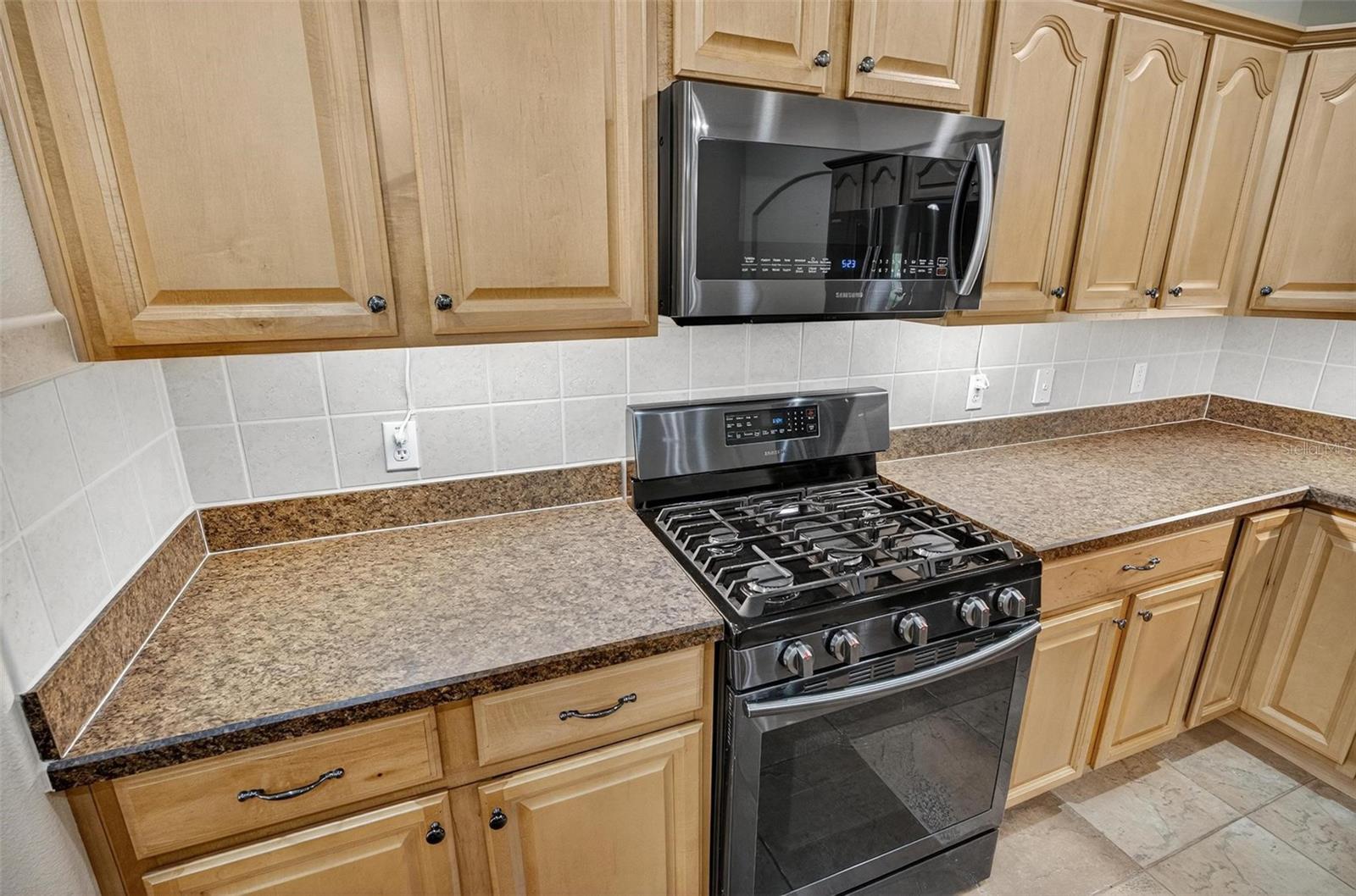 Image 20 of 62 For 140 Gladesdown Court