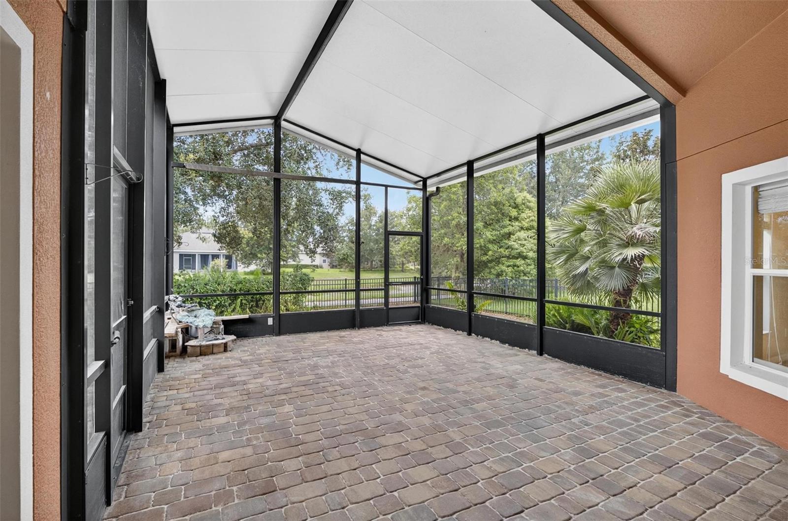 Image 43 of 62 For 140 Gladesdown Court