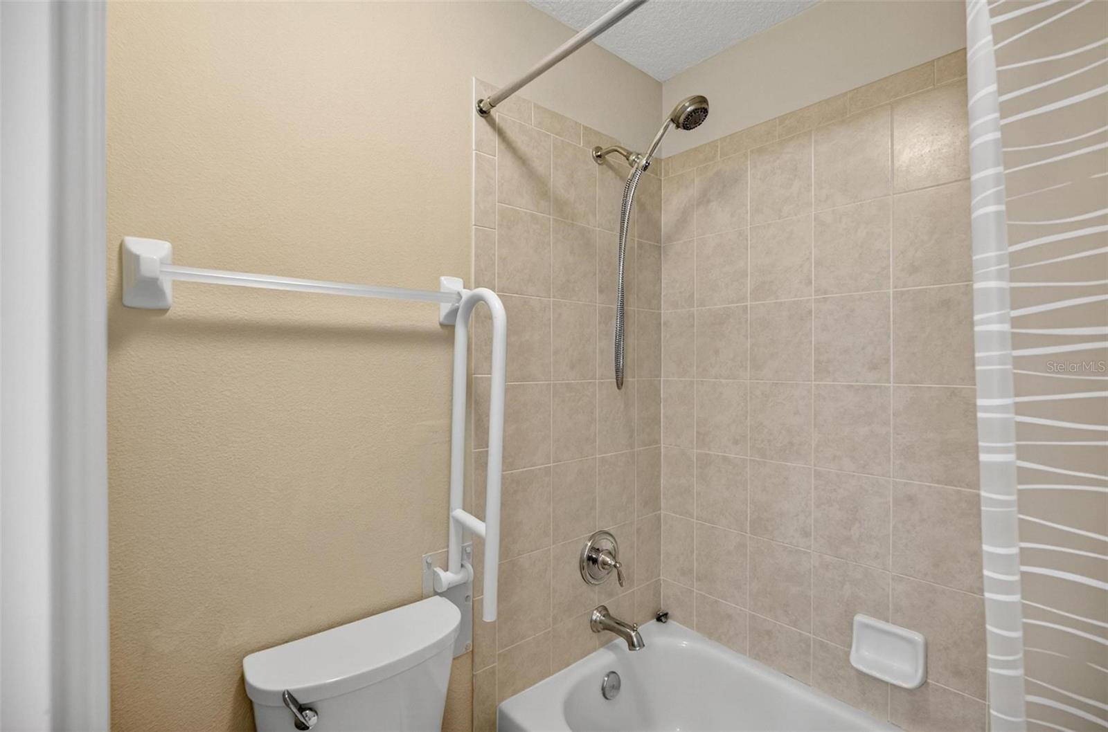 Image 50 of 62 For 140 Gladesdown Court