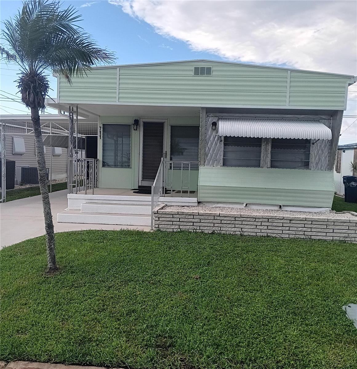 Details for 711 51st Avenue Drive W, BRADENTON, FL 34207