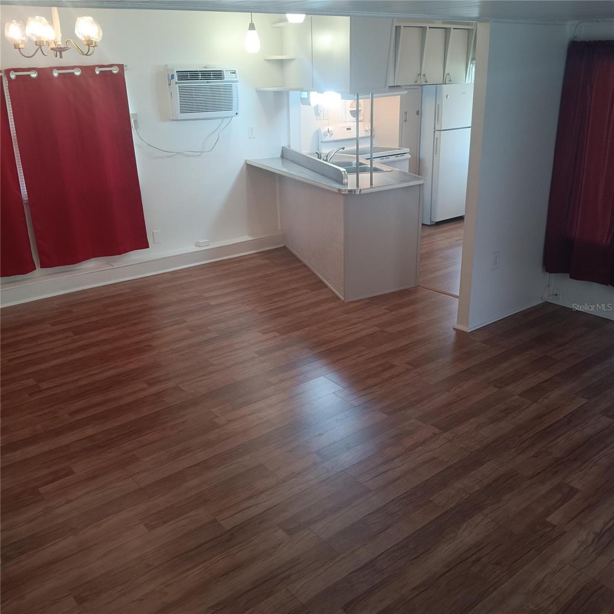 Image 12 of 37 For 711 51st Avenue Drive W