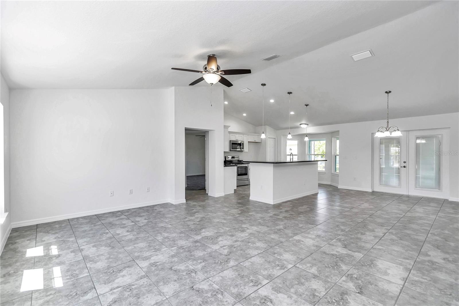 Image 3 of 26 For 8677 157th Place
