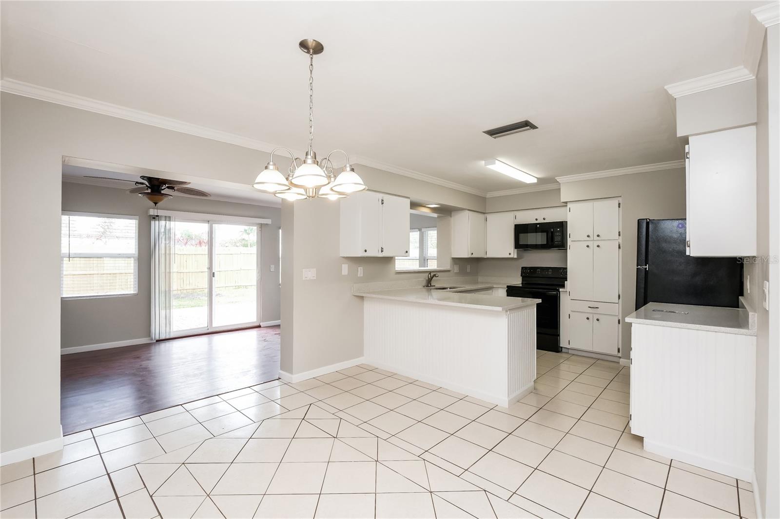 Image 4 of 16 For 3111 Mercer Road