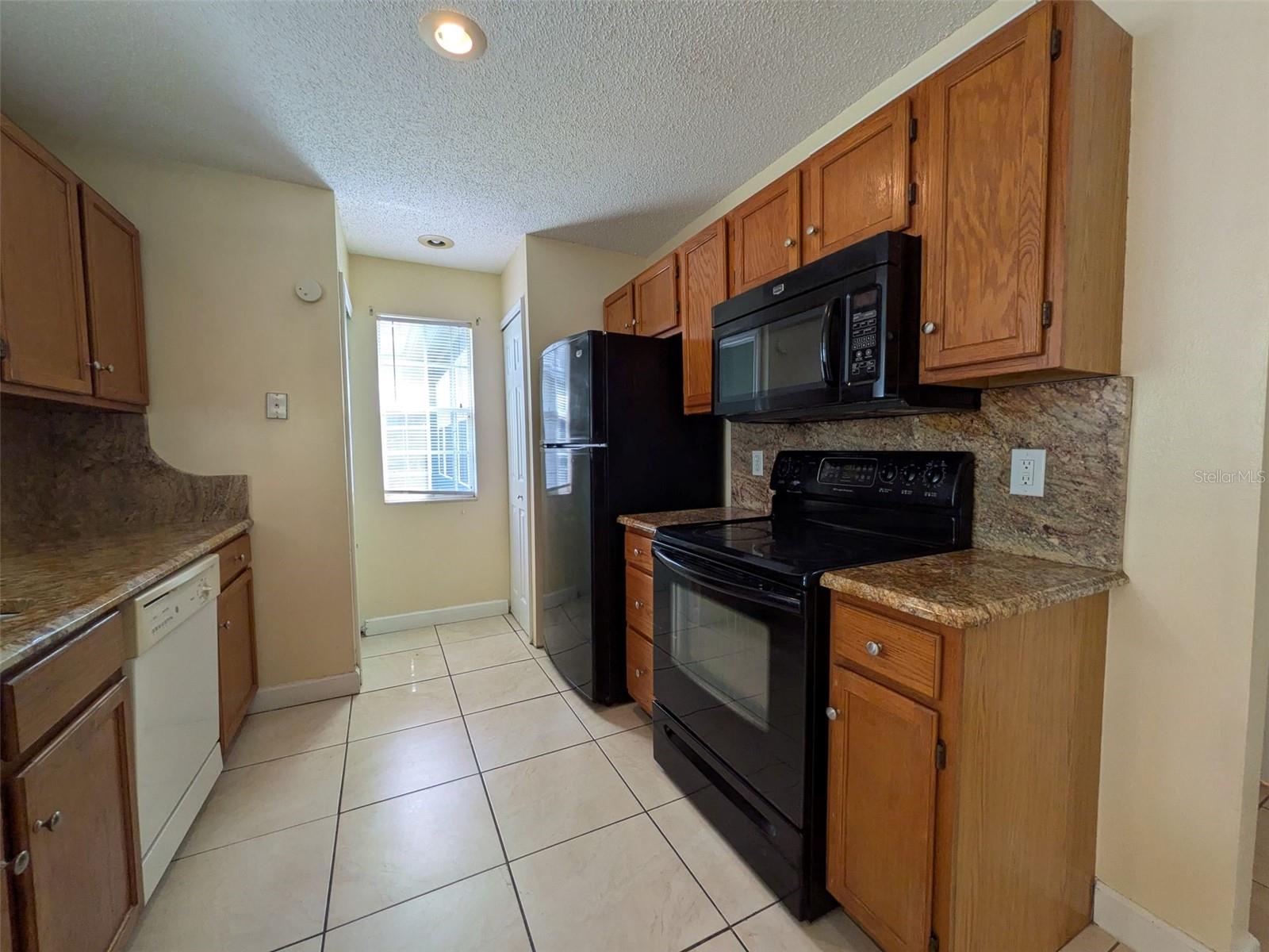 Image 10 of 20 For 935 Birmingham Court 207