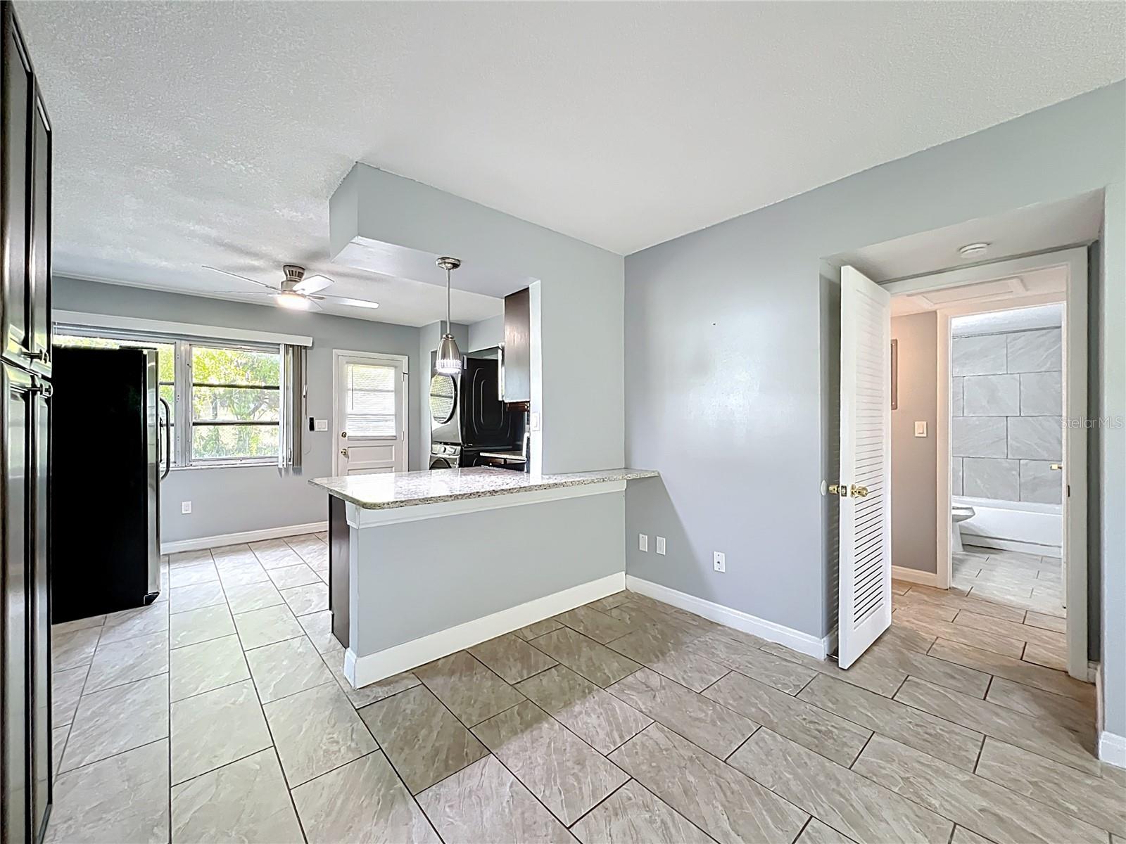 Image 11 of 41 For 825 Primrose Drive 113