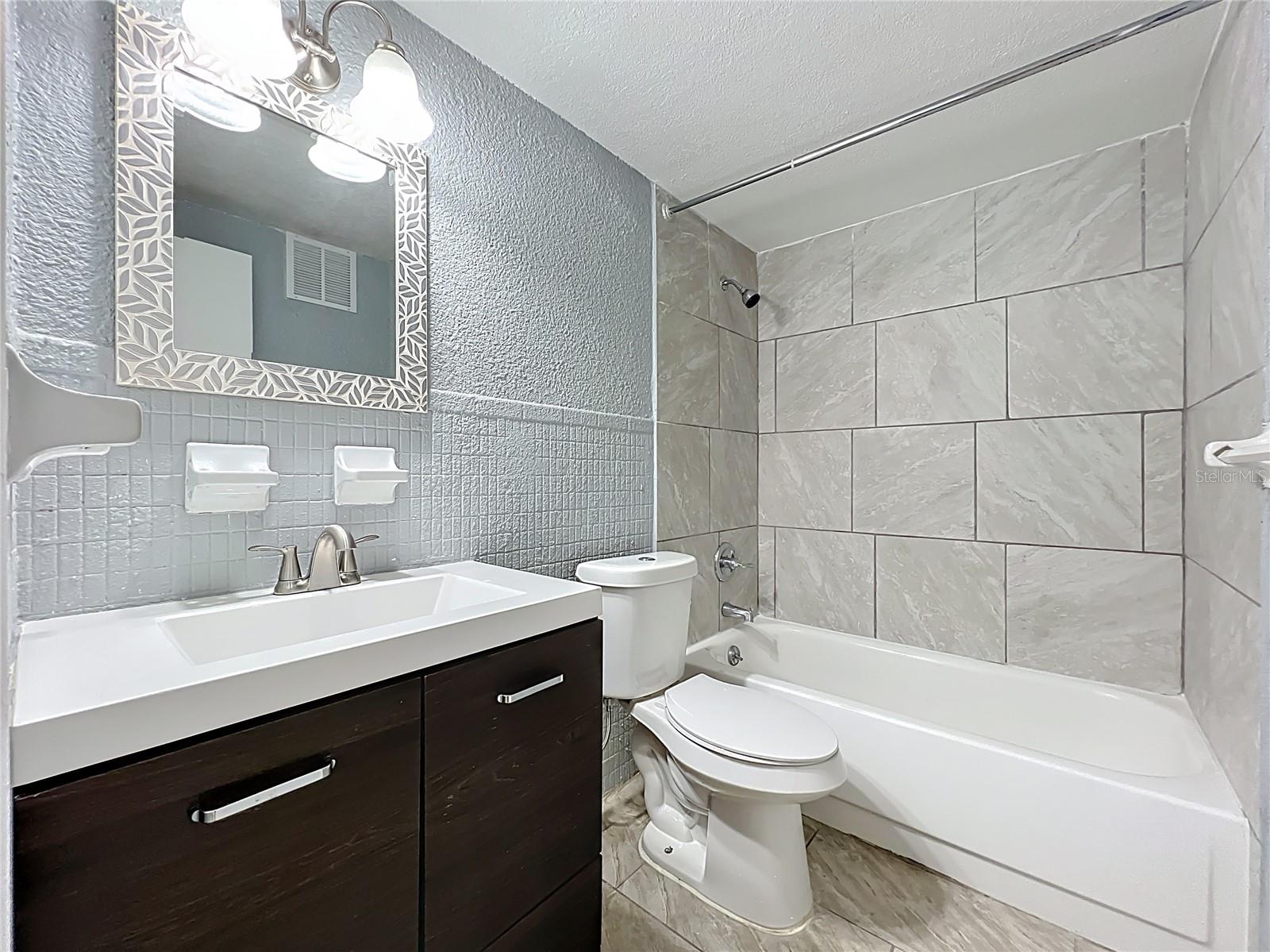 Image 17 of 41 For 825 Primrose Drive 113