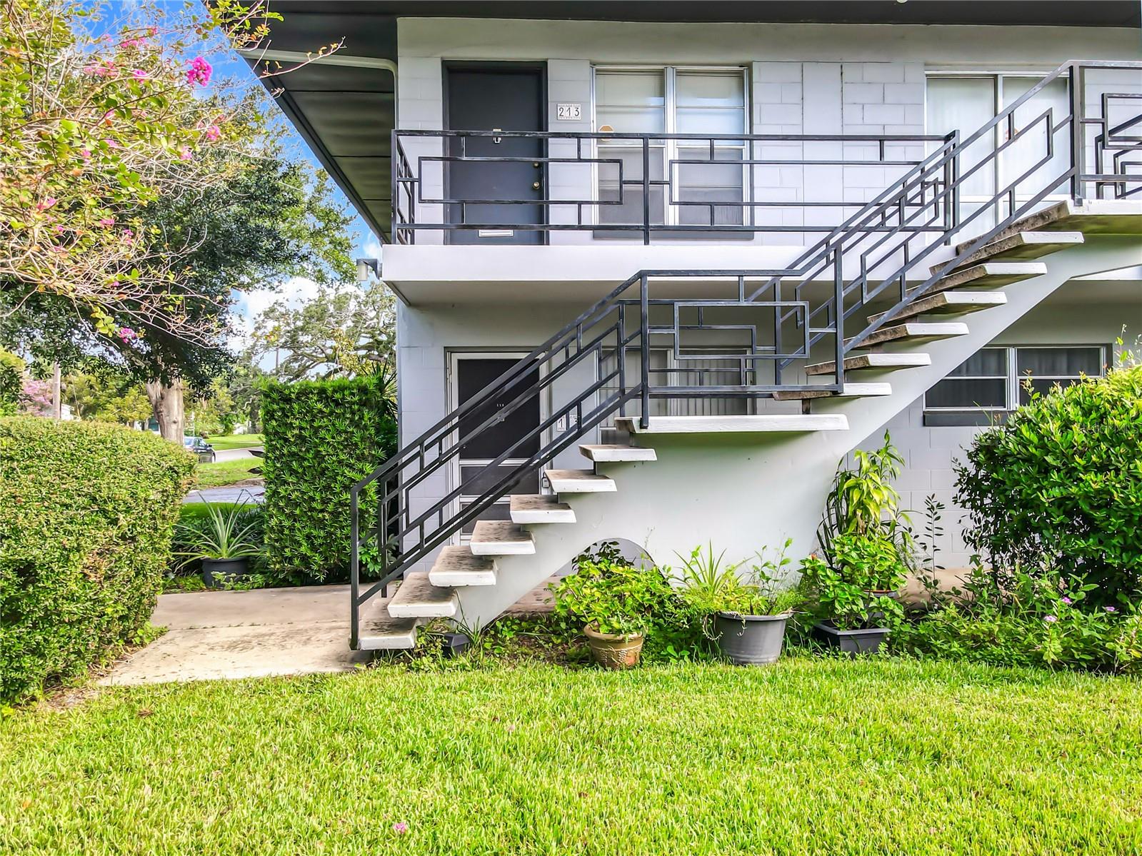 Image 2 of 41 For 825 Primrose Drive 113