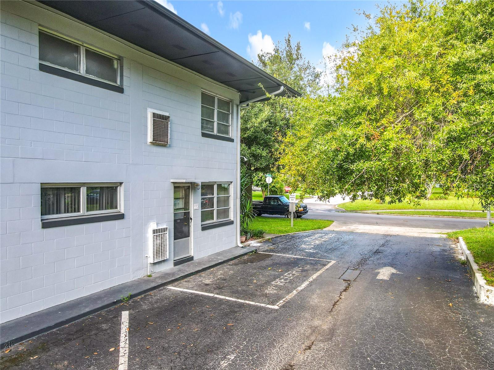 Image 31 of 41 For 825 Primrose Drive 113