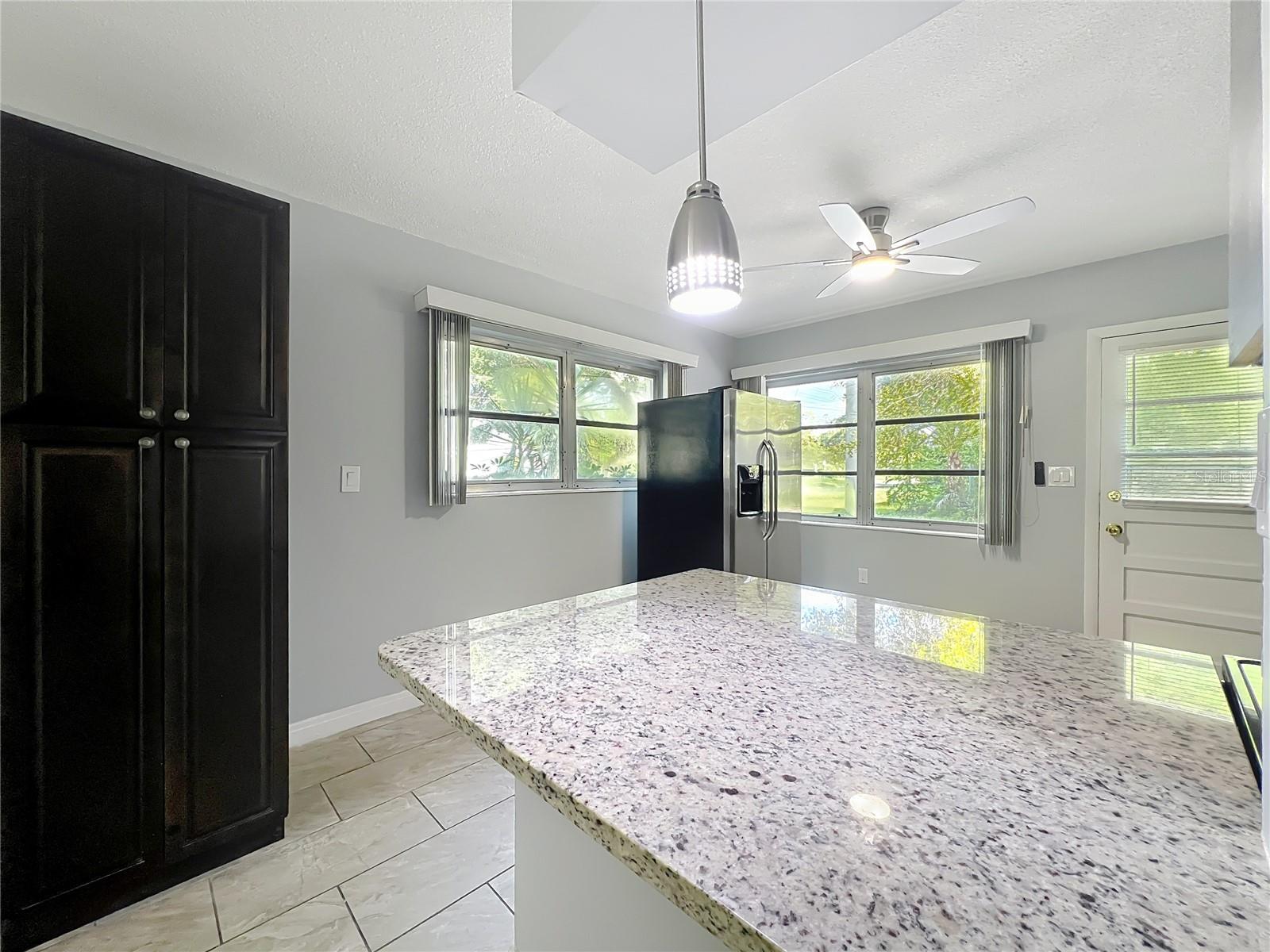 Image 8 of 41 For 825 Primrose Drive 113
