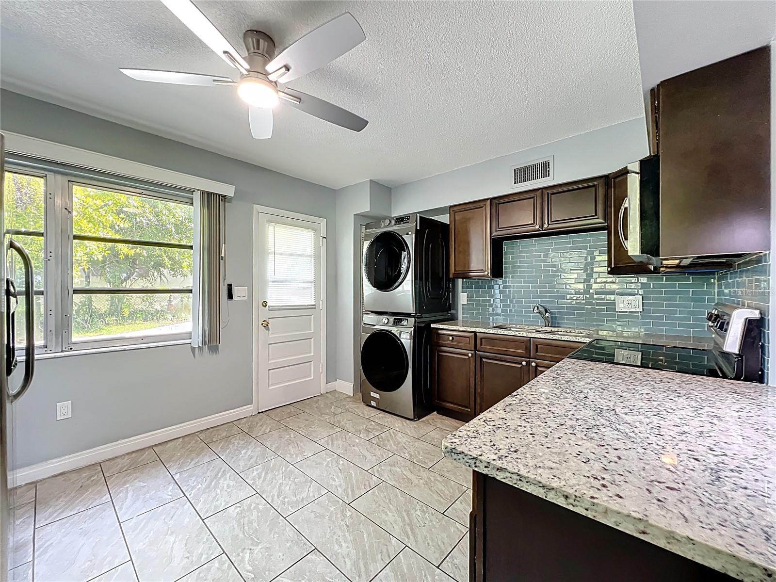 Image 9 of 41 For 825 Primrose Drive 113